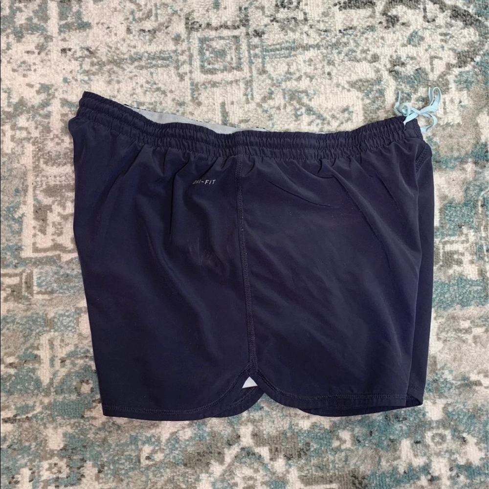 Nike Shorts - Picture 5 of 7